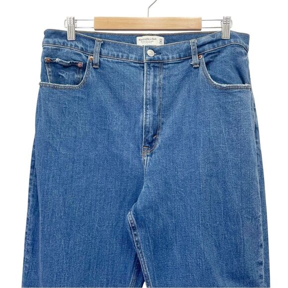 Abercrombie & Fitch The 90s Straight Ultra High Rise Size 33 | 16 Medium Wash - Picture 4 of 10
